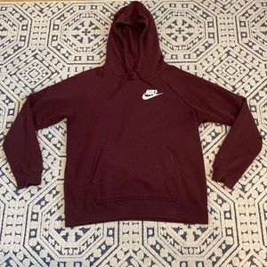 Nike Women's Sportswear Essential Fleece Pullover Hoodie